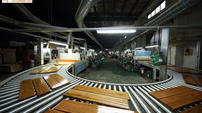 自建房地暖上，如何选择合适的地板材料？**